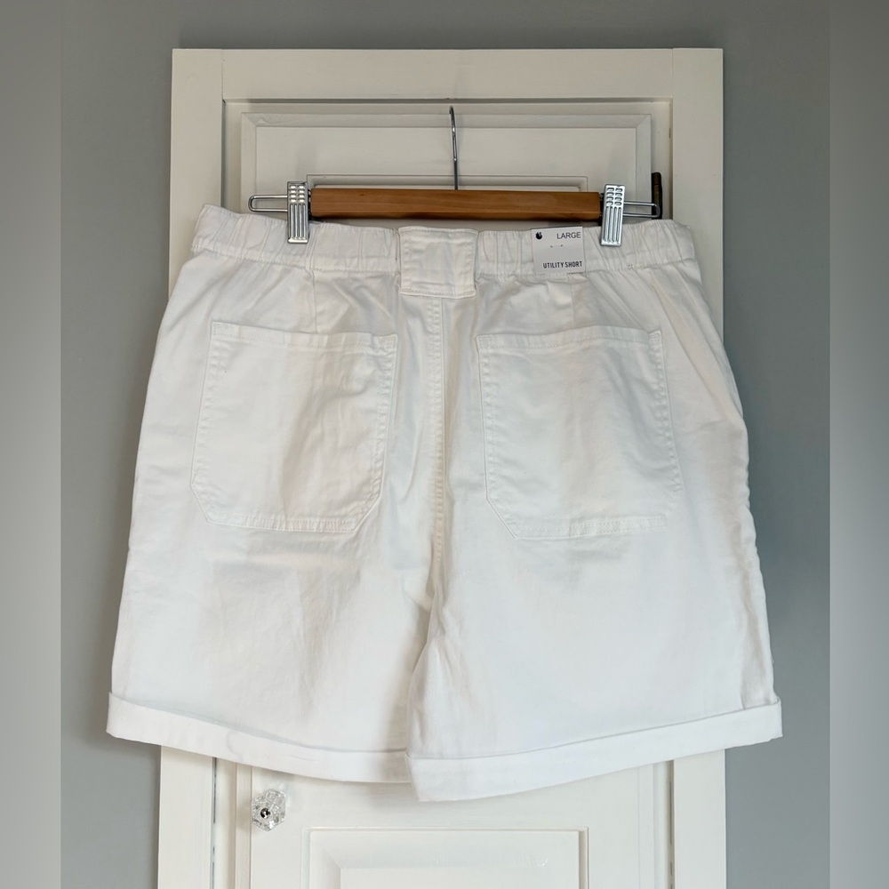 NWT || Gloria Vanderbilt Shorts in White - Picture 4 of 6